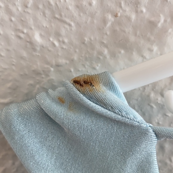 cute top for summer in blue IMPORTANT:there’s a stain in one of sleeves :( - Picture 3 of 4